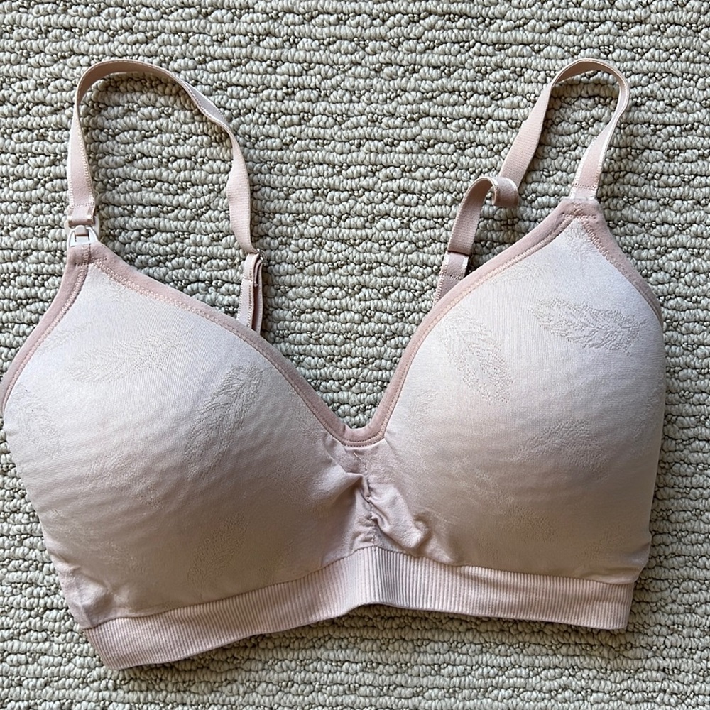 Jessica Simpson nursing bra size small